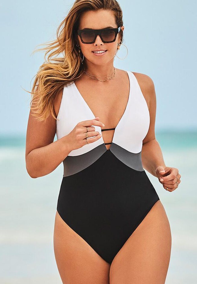 SPANX, Swim, Spanx Tummy Control Womens Colorblock Ruched One Piece  Swimsuit 2